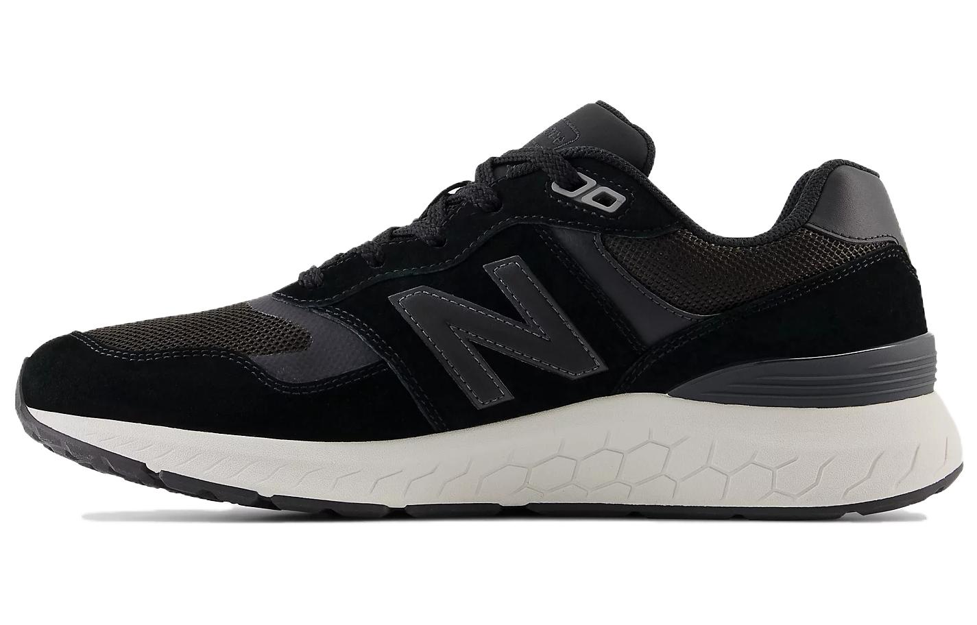 Мужские кроссовки New Balance 880 v6 (черно-белые)