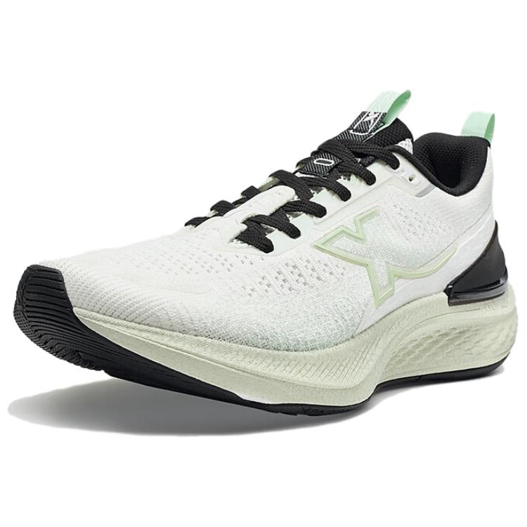 XTEP Cushioning Rebound Low top Running Shoes Men’s Beige Green