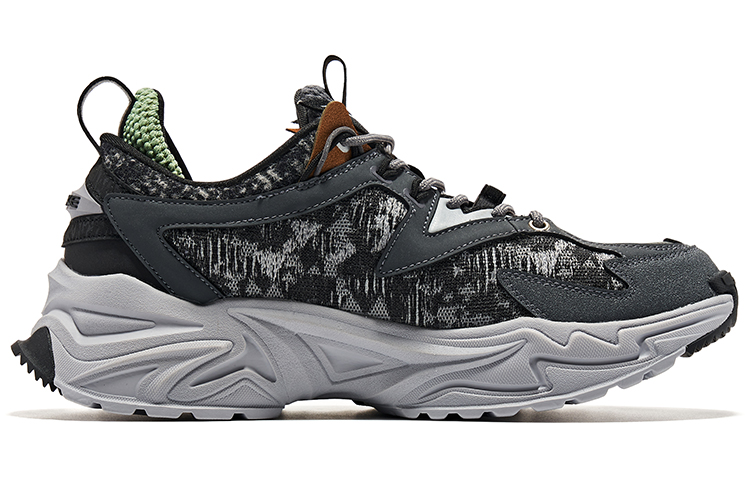 Erke Dijiang Slip Resistant Abrasion Resistant Low top Running Shoes Men’s Gray Black