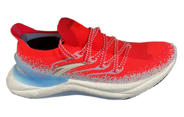 Anta Chuang 2.0 Pro Sports Cushioning, Wear Resistant Low top Running Shoes Unisex Red