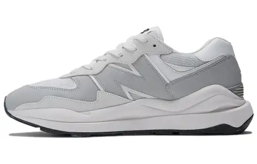 New Balance NB 5740 Comfortable artificial leather shock-absorbing low-top casual running shoes men's gray and white