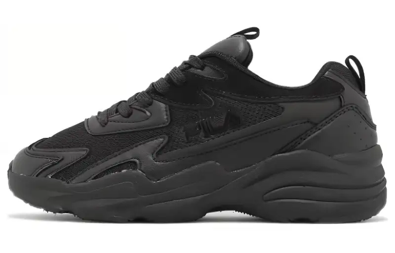 FILA Wavelet Slip Resistant Abrasion Resistant Low top Chunky Sneakers Women's Black