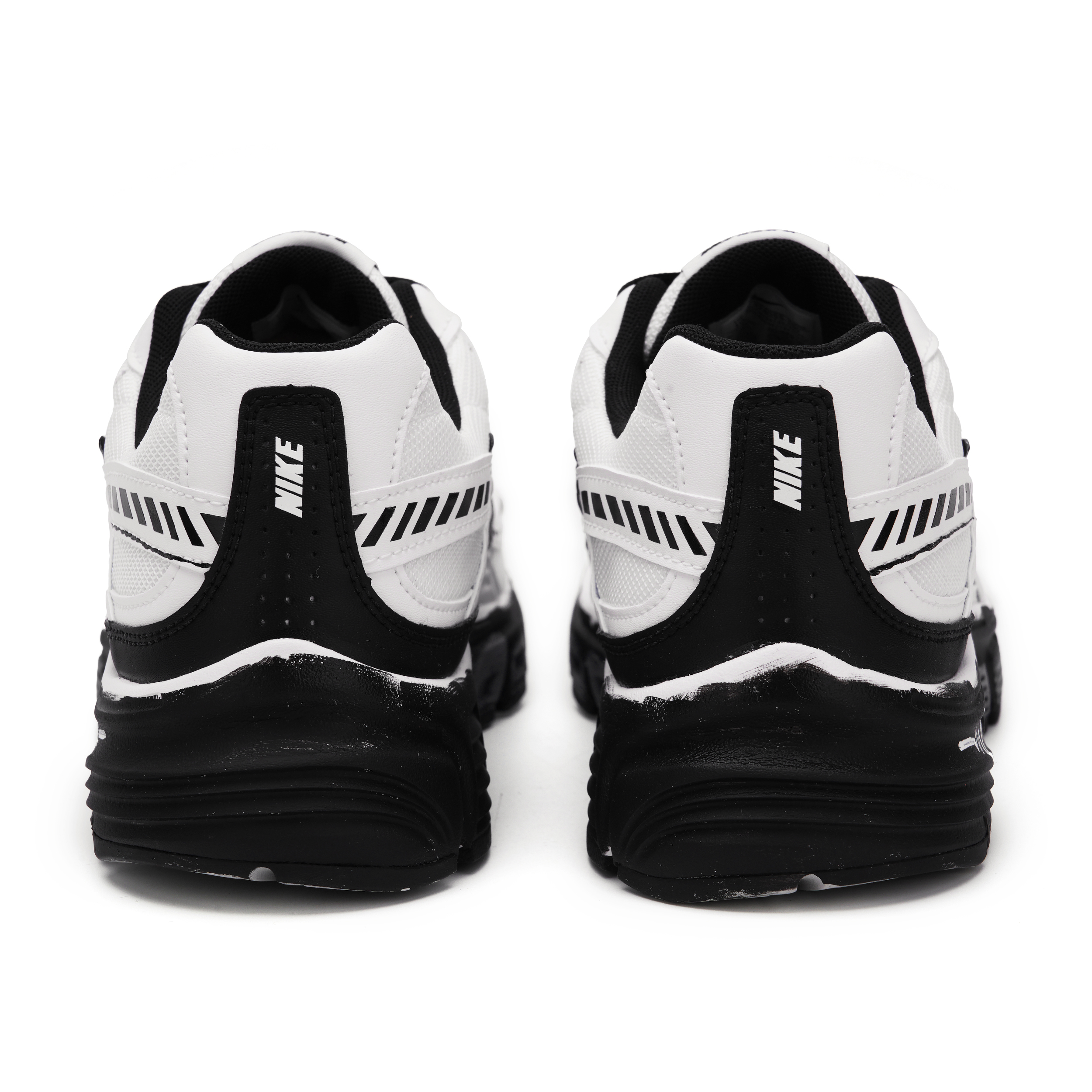 Nike Initiator Cushioning Abrasion Resistant Coverage Low top Running Shoes Men’s White