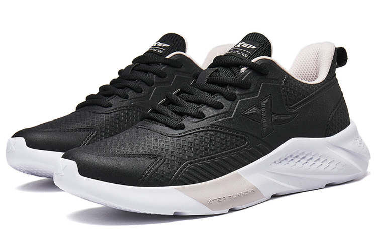 XTEP Low top Running Shoes Women’s Black