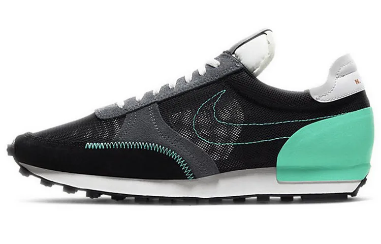 Nike Daybreak Type Black Menta
