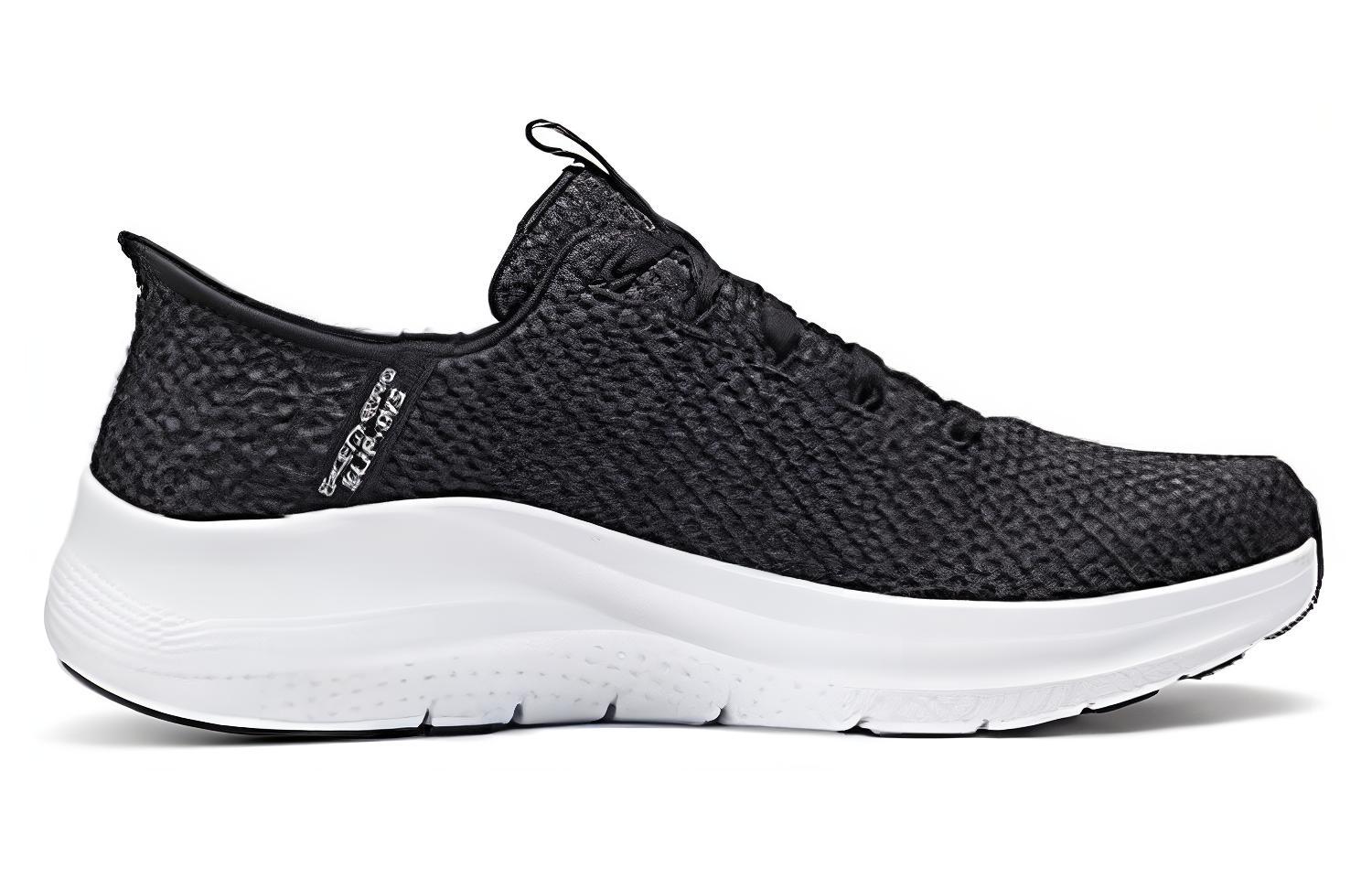 Skechers Low top Running Shoes Men’s Black White