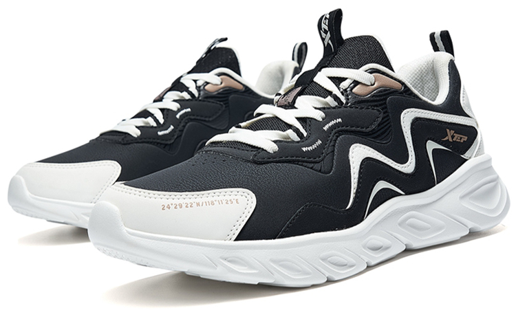 XTEP Low top Running Shoes Women’s Black White