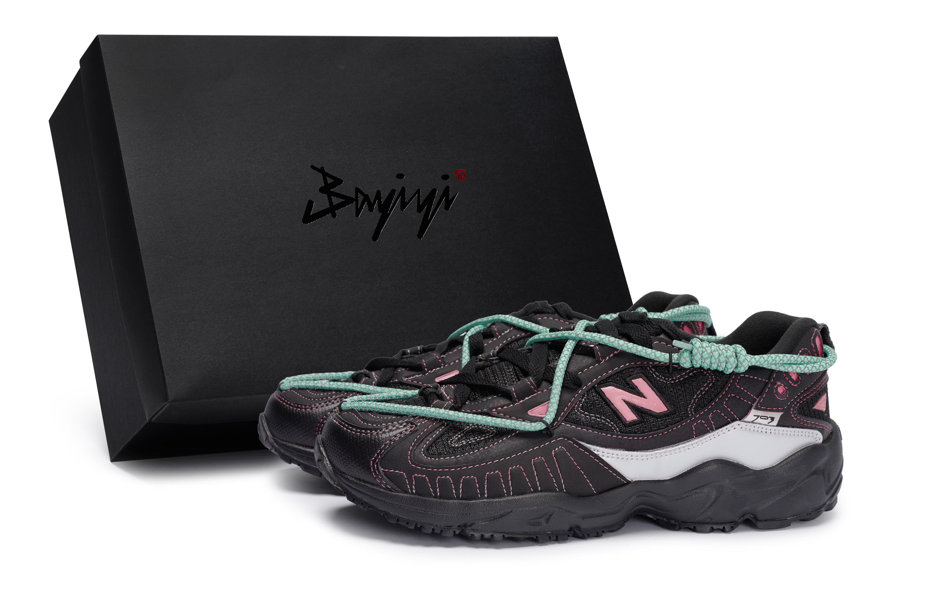 New Balance NB 703 Coverage Moisture Wicking Coverage Moisture Wicking Low top Outdoor Shoes Women’s Black Pink