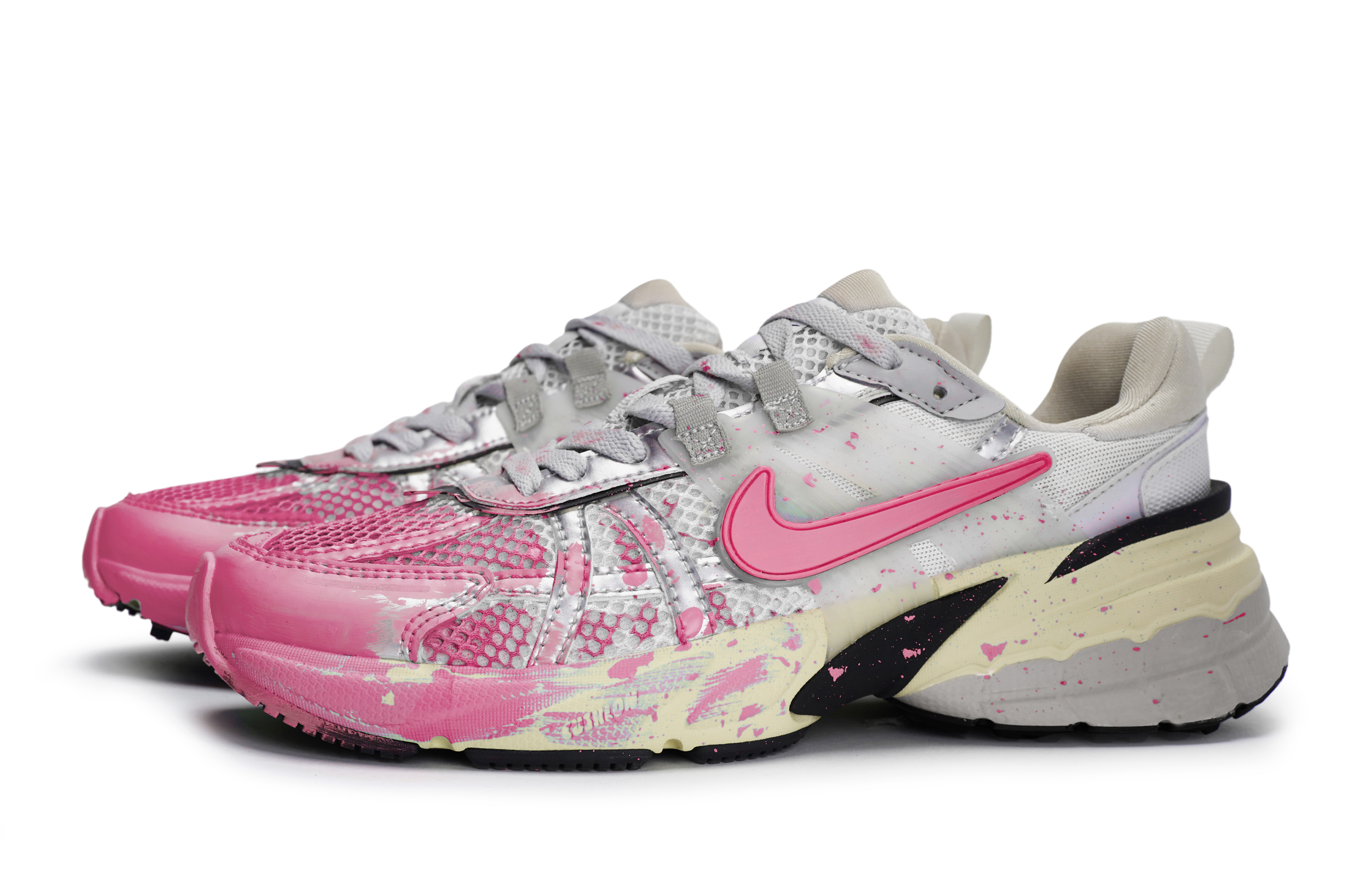 Nike V2K Run Slip Resistant Abrasion Resistant Low top Running Shoes Women’s Silver Fuchsia
