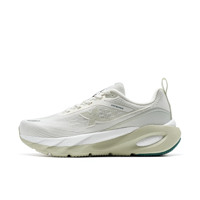 XTEP Lingbu 2 Cushioning Slip Resistant Low top Running Shoes Women’s White Green