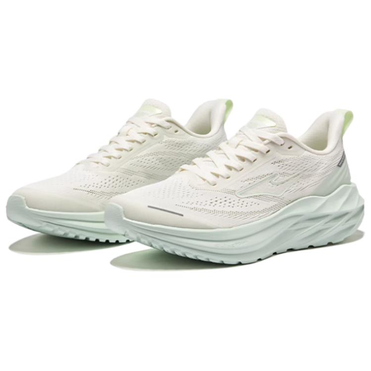 Erke Slip Resistant Abrasion Resistant Low top Casual Running Shoes Women’s White Green
