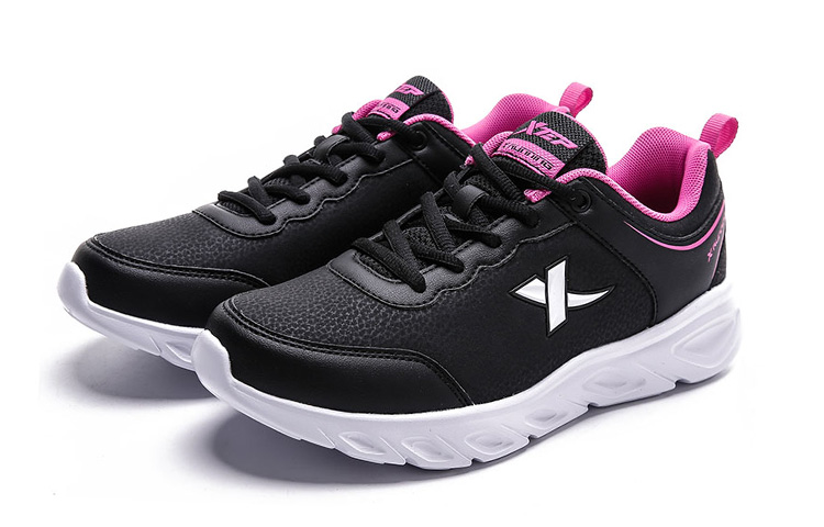 XTEP Running Shoes Women’s Low Top Black Red