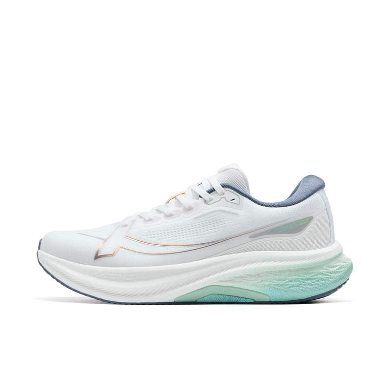 XTEP 2000km PLUS Low top Training Sprint Running Shoes Men’s Classic White