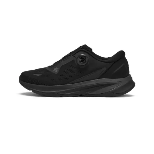 DESCENTE Slip Resistant Low top Running Shoes Women's Black