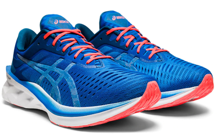 ASICS Novablast ‘Tuna Blue’