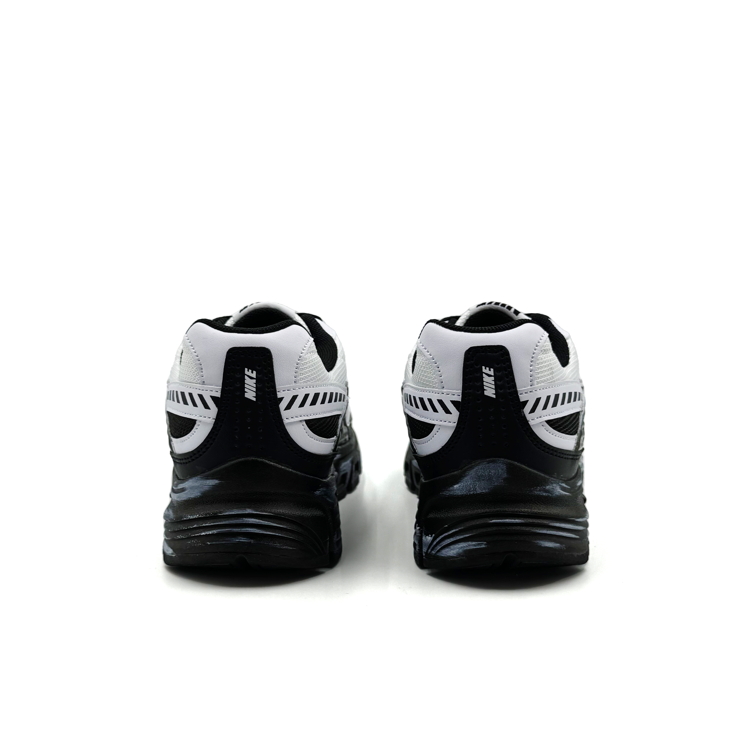 Nike Synthetic Leather, Textile Low top Running Shoes Unisex Black White