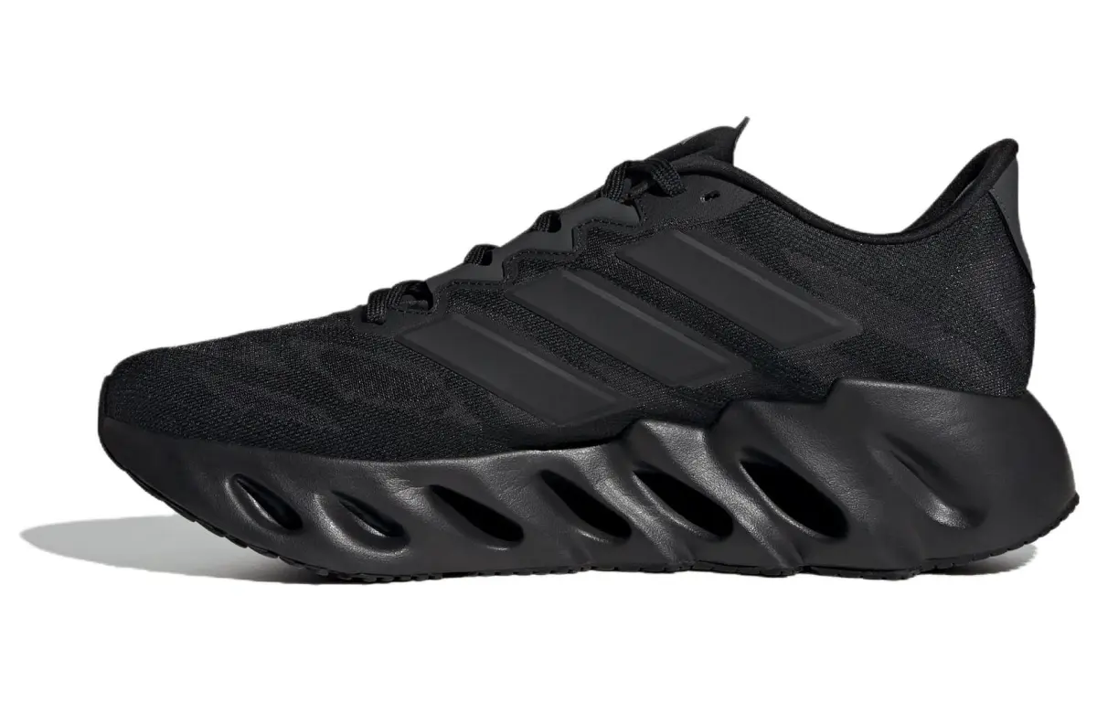 Switch Fwd Adidas 'Black Carbon'