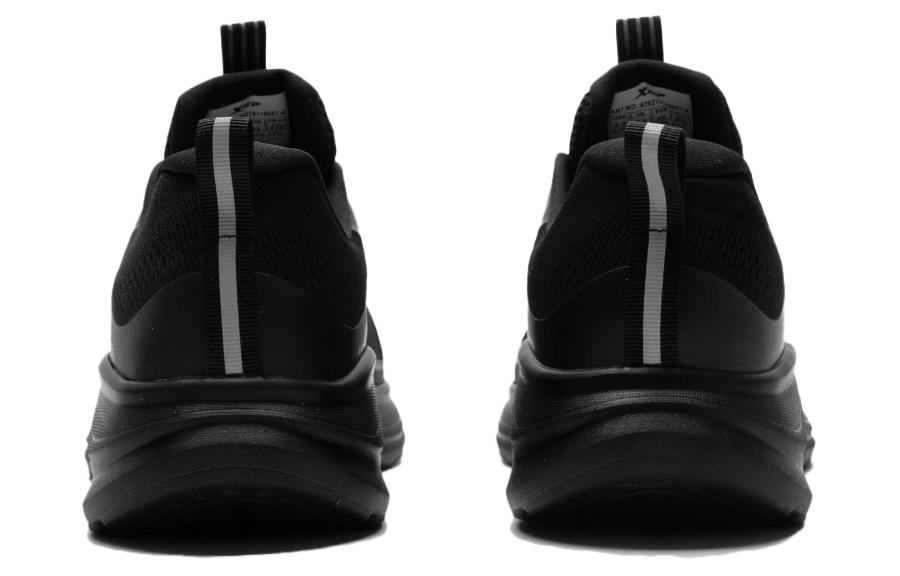 XTEP Cushioning Slip Resistant Low top Running Shoes Men’s Black