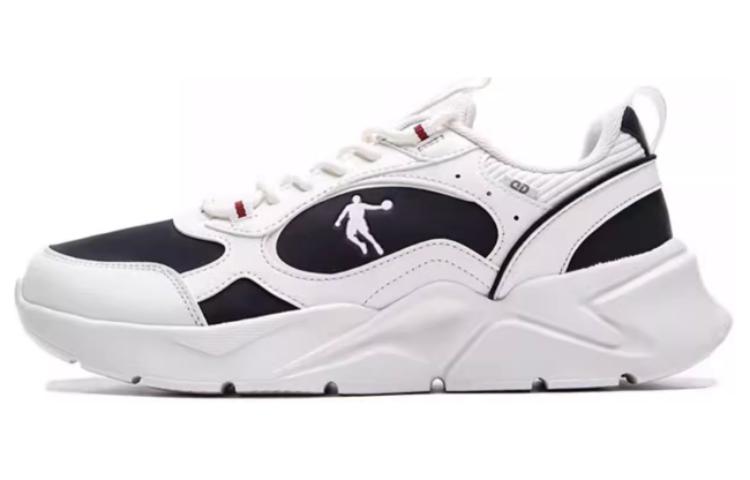 QIAODAN Slip Resistant Abrasion Resistant Low top Running Shoes Men’s