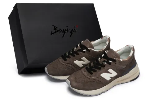 New Balance NB 997R Slip Resistant And Breathable Low top Running Shoes Unisex Brown White