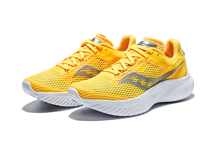 Saucony Kinvara 14 Essence Low top Running Shoes Women’s Yellow Silver