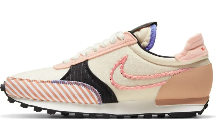 Nike Daybreak Type 'Crimson Tint' Women's