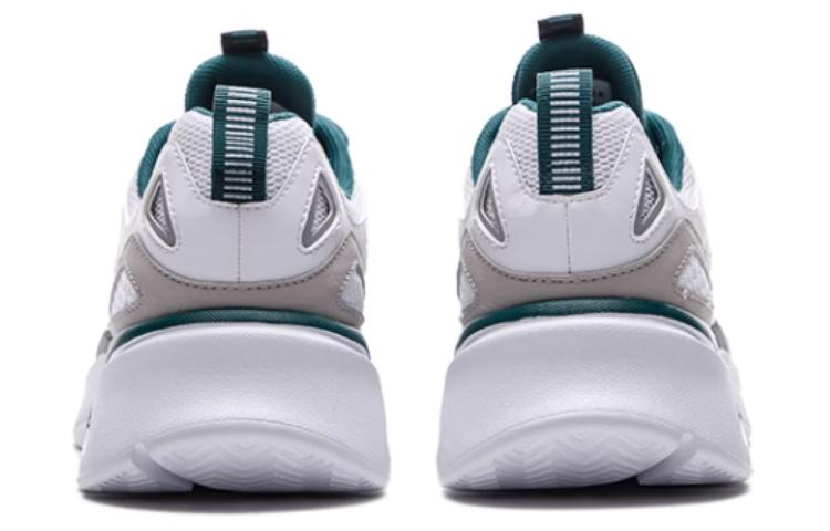 QIAODAN Comfortable Abrasion Resistant Low top Running Shoes Men’s White Black Green