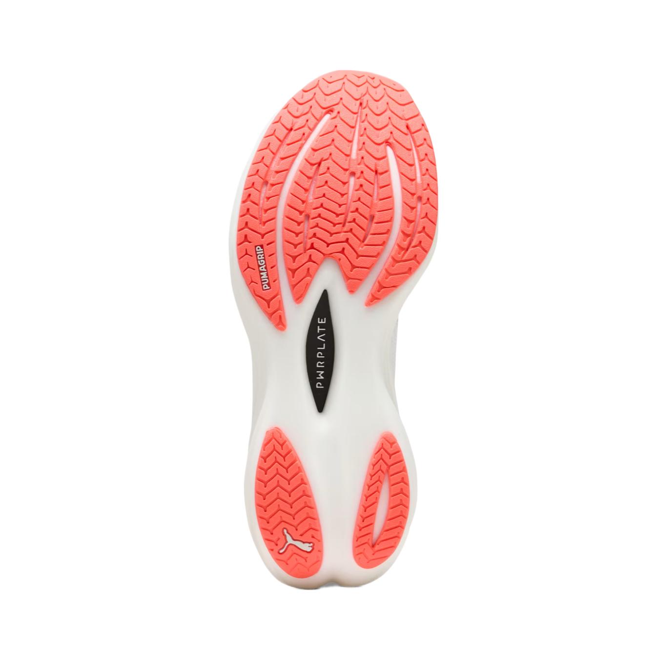PUMA Deviate NITRO 3 Low top Running Shoes Women’s White Red