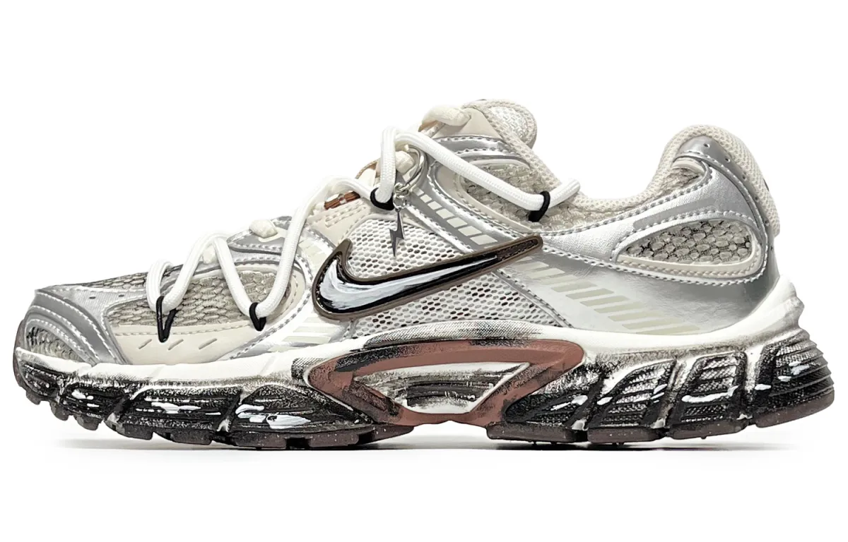 Nike V5 RNR Mesh, Leather Cushioning, Wear Resistant Low top Running Shoes Women's Gray Black