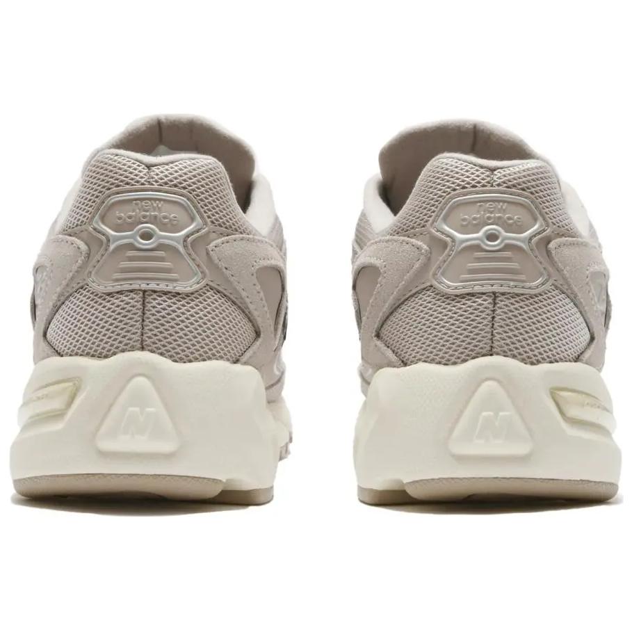 725 New Balance ‘Grey Beige’