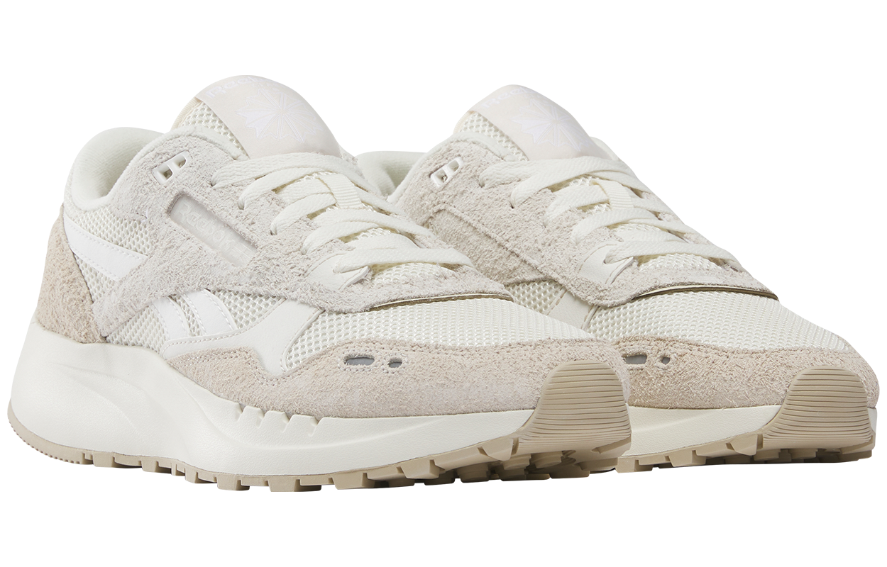 Classic Leather 2400 Reebok ‘Vintage Chalk’