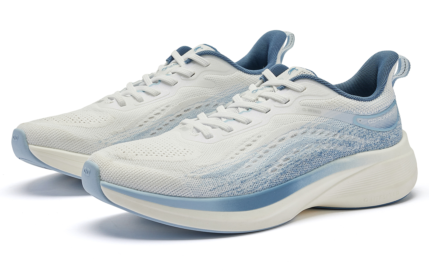 QIAODAN Comfortable Slip Resistant Cushioning Low top Running Shoes Men’s White Blue