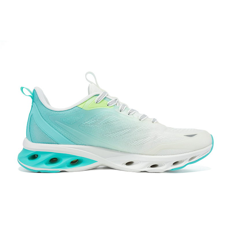 XTEP Breathable And Lightweight Low top Long Distance Running Shoes Men’s White Green