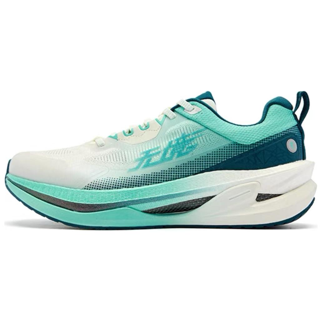 QIAODAN Low top Carbon Plate Casual Sprint Running Shoes Men’s Green White