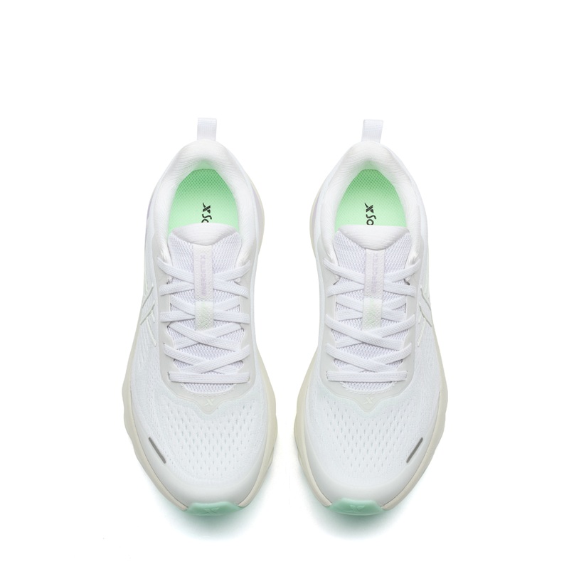 XTEP Cloud Wing 3 Cushioning Slip Resistant Coverage Cushioning Slip Resistant Coverage Low top
