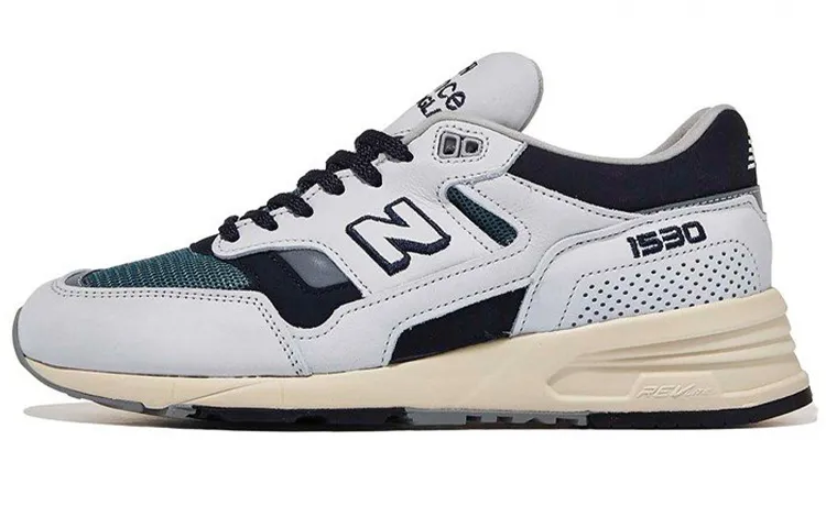 New Balance 1530 Shoes Grey/Black