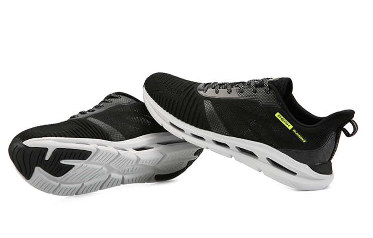 PEAK Elegator 7 Comfortable Fabric Slip Resistant, Abrasion Resistant, Breathable