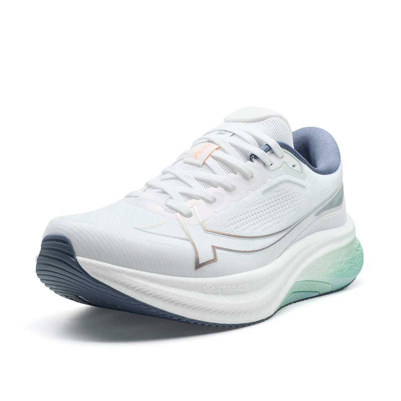 XTEP 2000km PLUS Low top Training Sprint Running Shoes Men’s Classic White