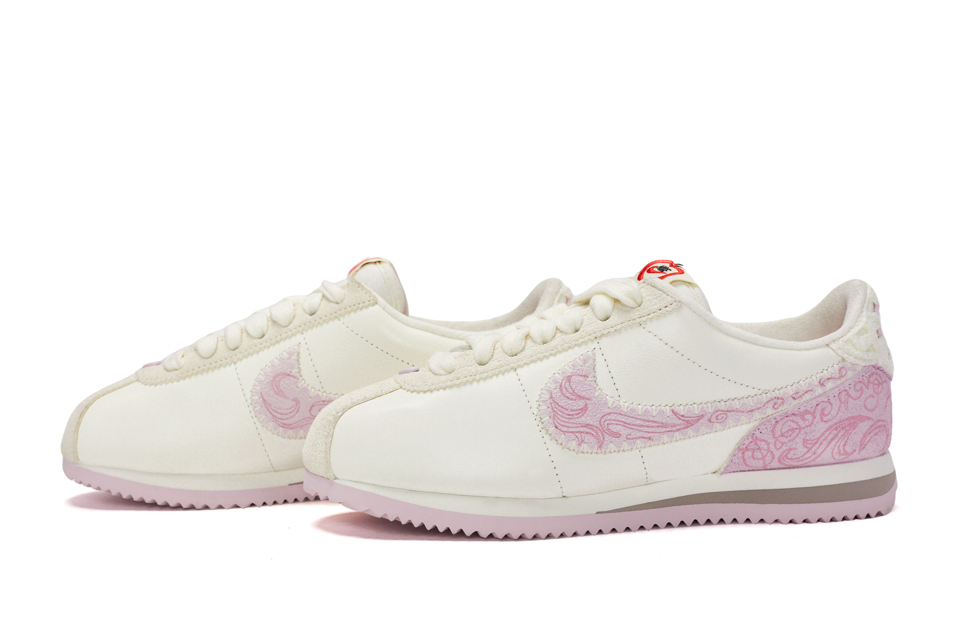 Nike Cortez Slip Resistant Abrasion Resistant Low top Running Shoes Women’s White Pink