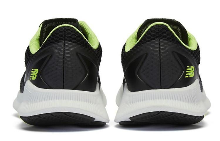 Мужские кроссовки New Balance NB FCFL (черно-белые) — фото 4