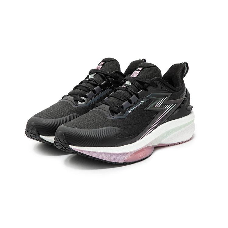 361° Rain Screen 8.0 Low top Running Shoes Women’s Black White