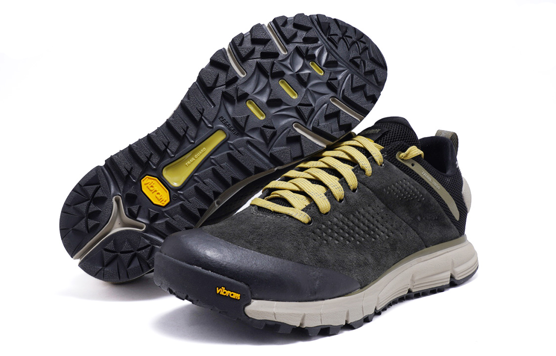 Danner Trail 2650 Suede Low top Athletic Shoes Men’s Black Yellow