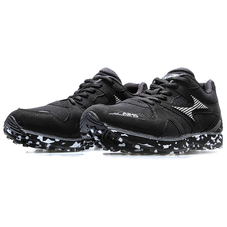 HEALTH Cushioning Slip Resistant Low top Running Shoes Unisex Black White