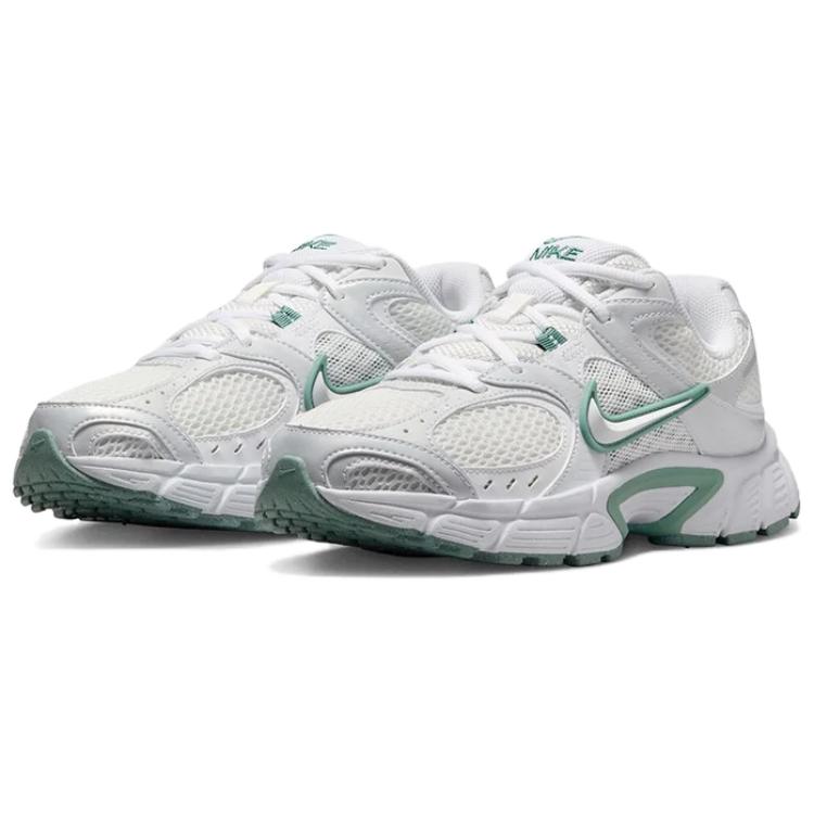Nike V5 RNR Abrasion Resistant Abrasion Resistant Low top Casual Running Shoes Women’s White