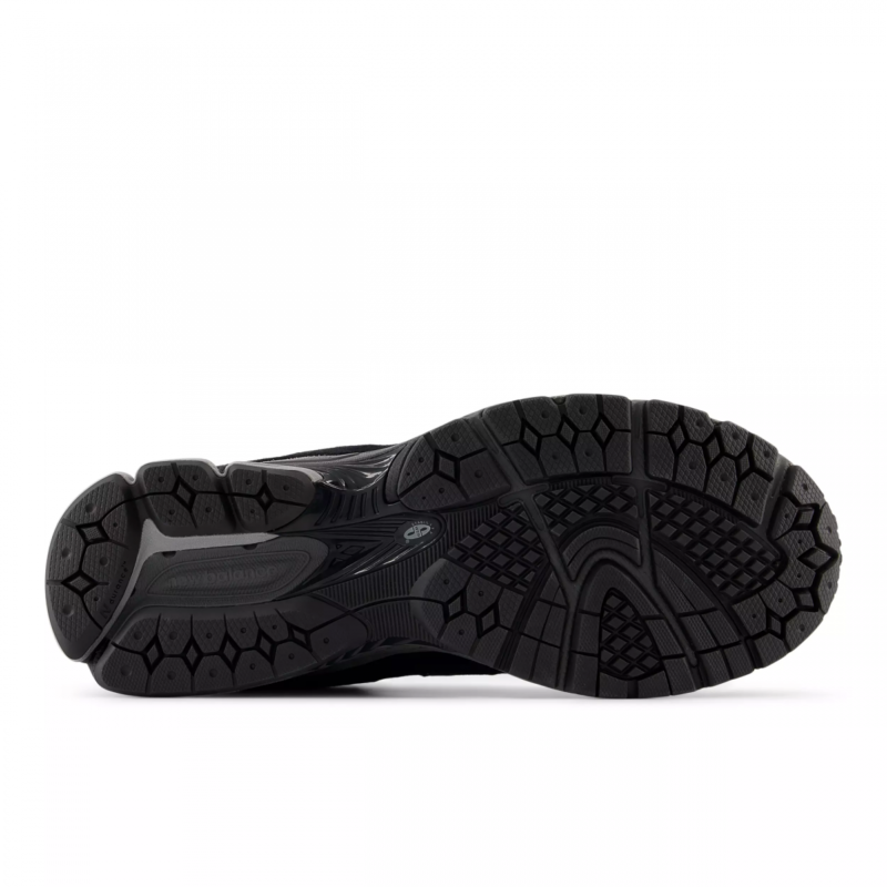 2002R New Balance ‘Black Ripstop’