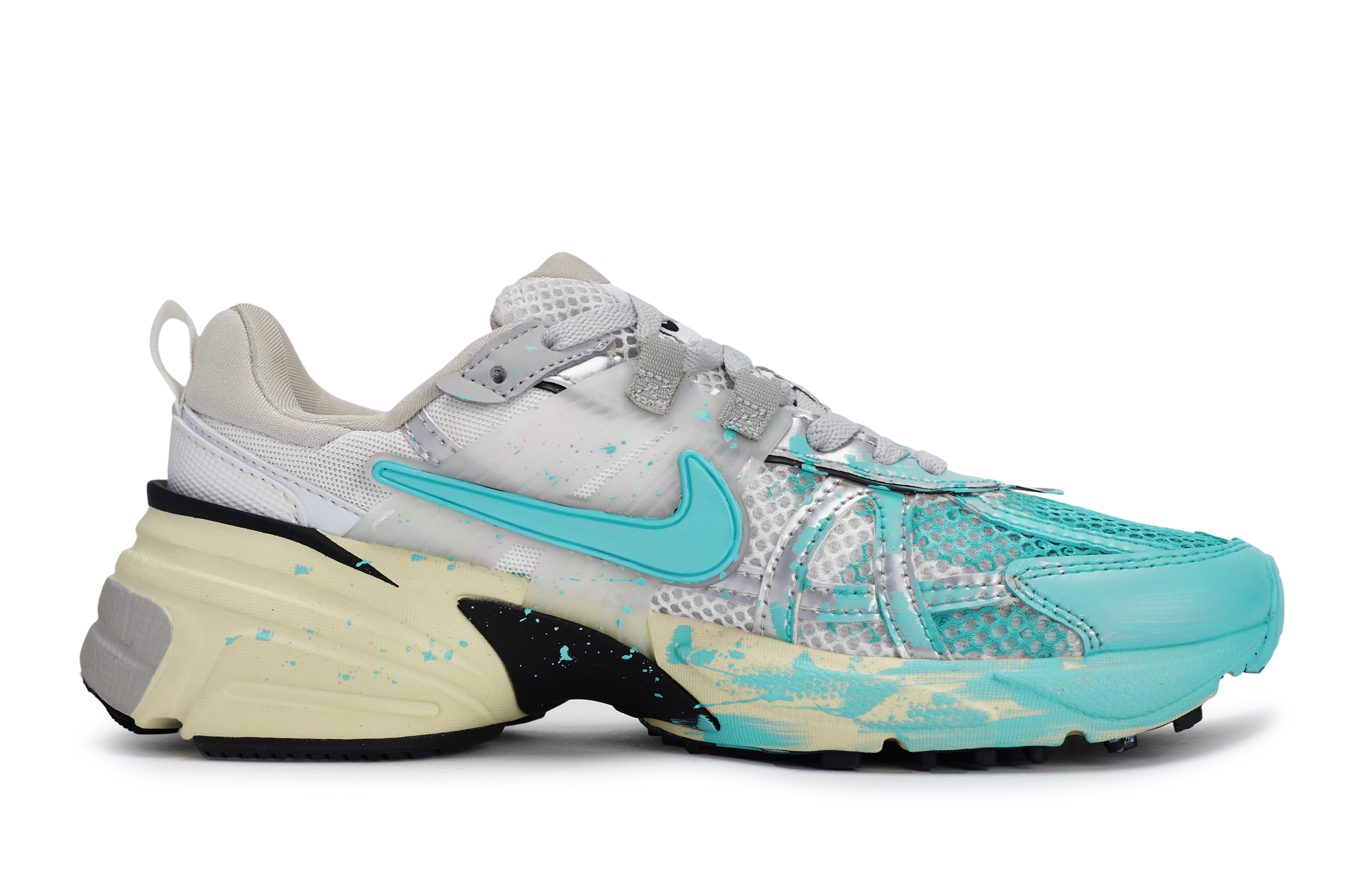 Nike V2K Run Cushioning Slip Resistant Low top Running Shoes Women’s Silver Green