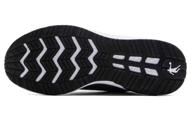 QIAODAN Abrasion Resistant Low top Running Shoes Men’s Black White