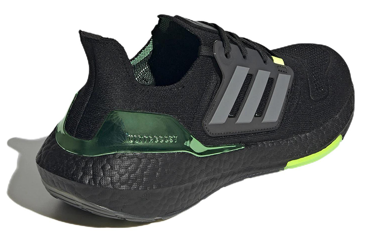 Adidas UltraBoost 22 ‘Black Beam Green’