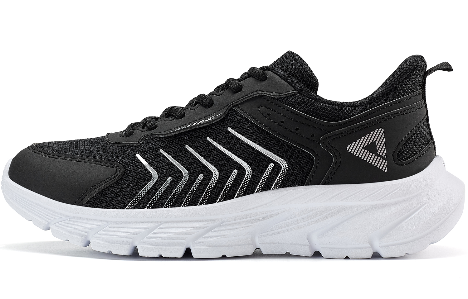 PEAK Cushioning Slip Resistant Abrasion Resistant Low top Running Shoes Women’s Black