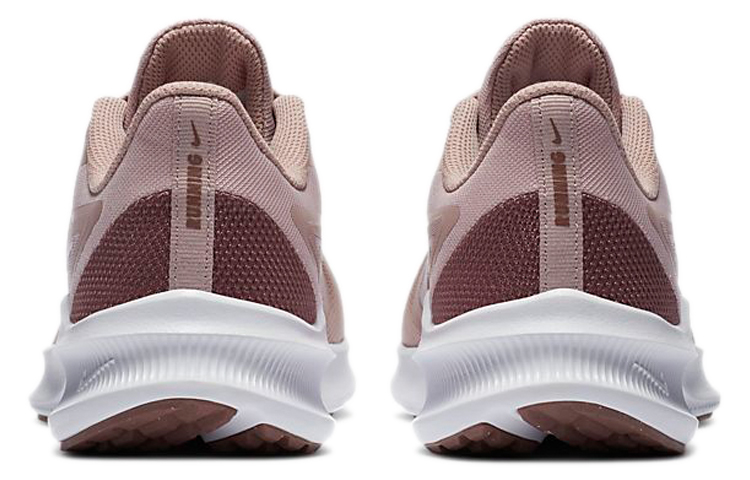 Женские кроссовки Nike Downshifter 10 (розово-белые) — фото 5